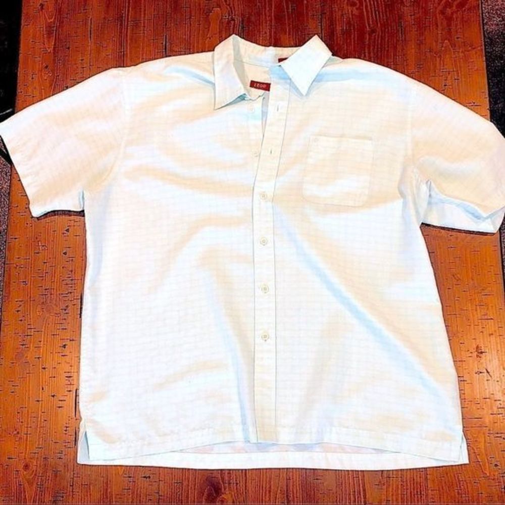 Mens IZOD light blue short sleeve collar button up